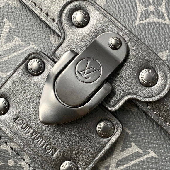 Louis Vuitton 🖤 Monogram Eclipse 🖤 Soul Trunk - Picture 7 of 8